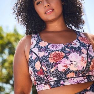 Torrid size 3 strappy floral sports bra nwt